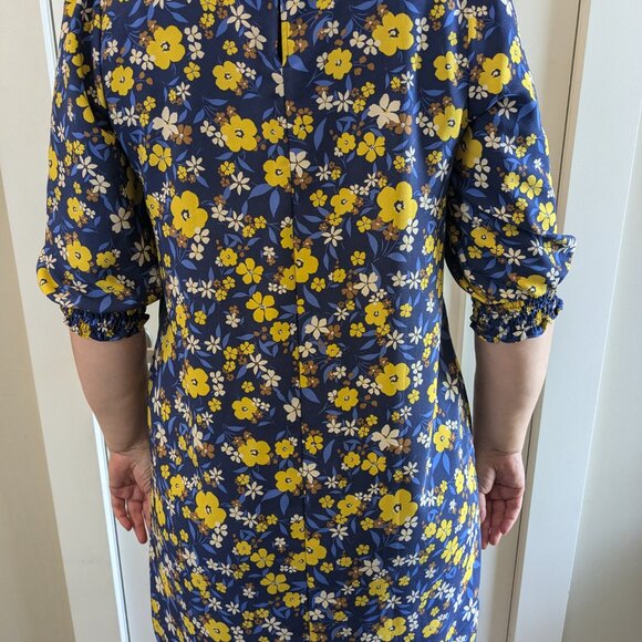 **Ann Taylor Floral Dress – Size M** - Picture 2 of 7